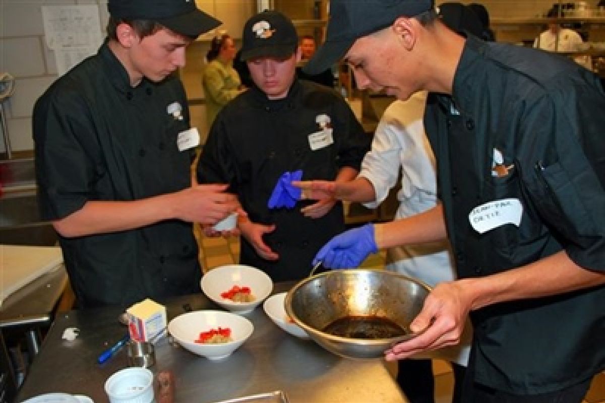 Iron Chef-Inspired Competition Provides Work-Based Learning Experiences