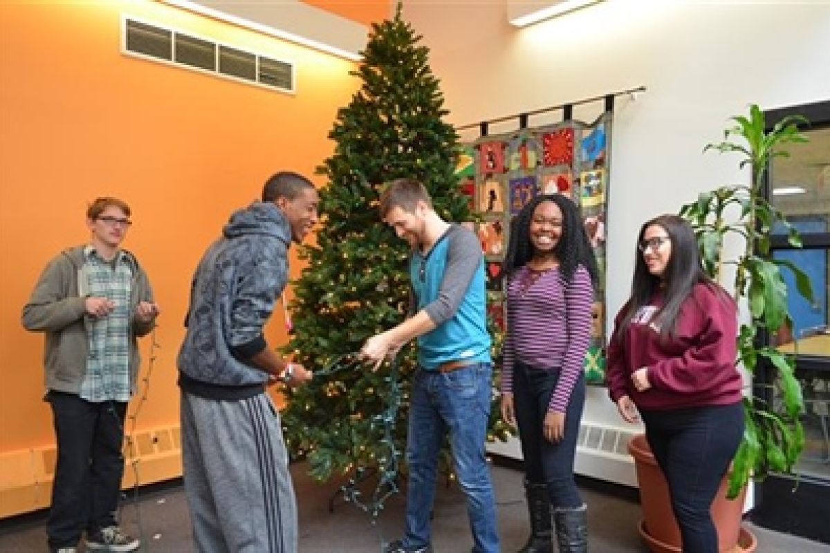 SGA Tree Trimming Ceremony Kicks Off Month of Philanthropic Holiday Celebrations at NVCC