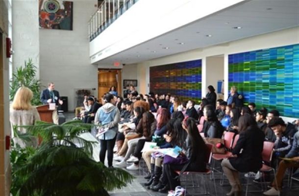 English Language Learners from Waterbury High Schools Get a Glimpse of College Life