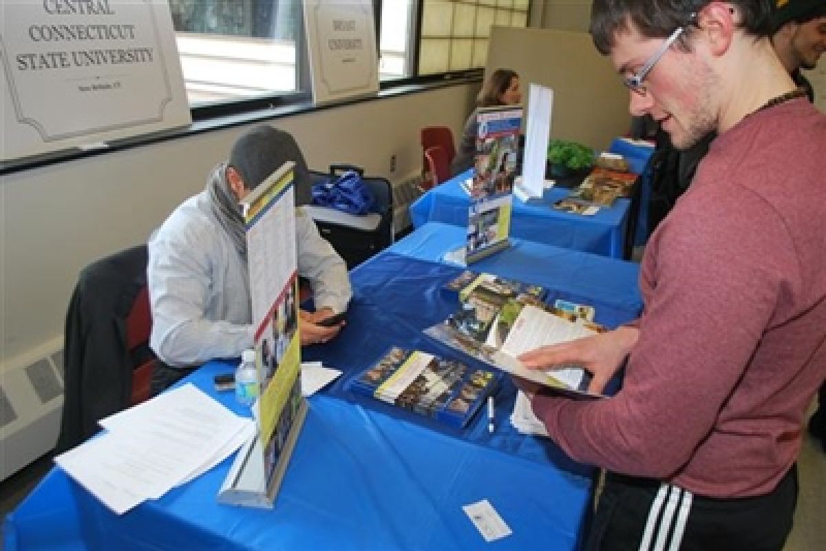 NVCC Hosts Job, Transfer Fairs to Help Students on Path to Success