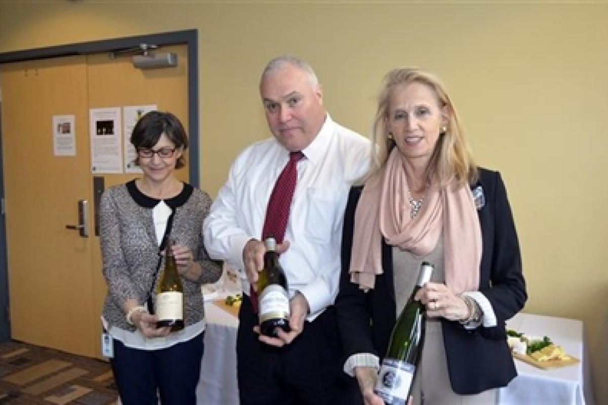 Alumni Pour In for First Social and Wine Tasting