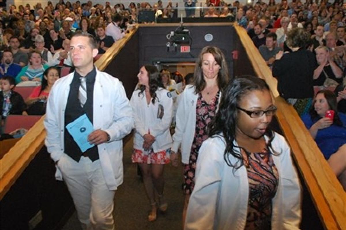 Naugatuck Valley Community College Marks the Achievement of Nursing and Respiratory Care graduates with Pinning Ceremonies