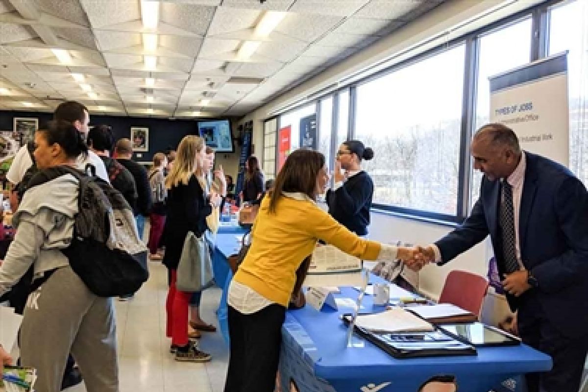 Hundreds of Students, Dozens of Employers Connect at NVCC’s April Job Fair