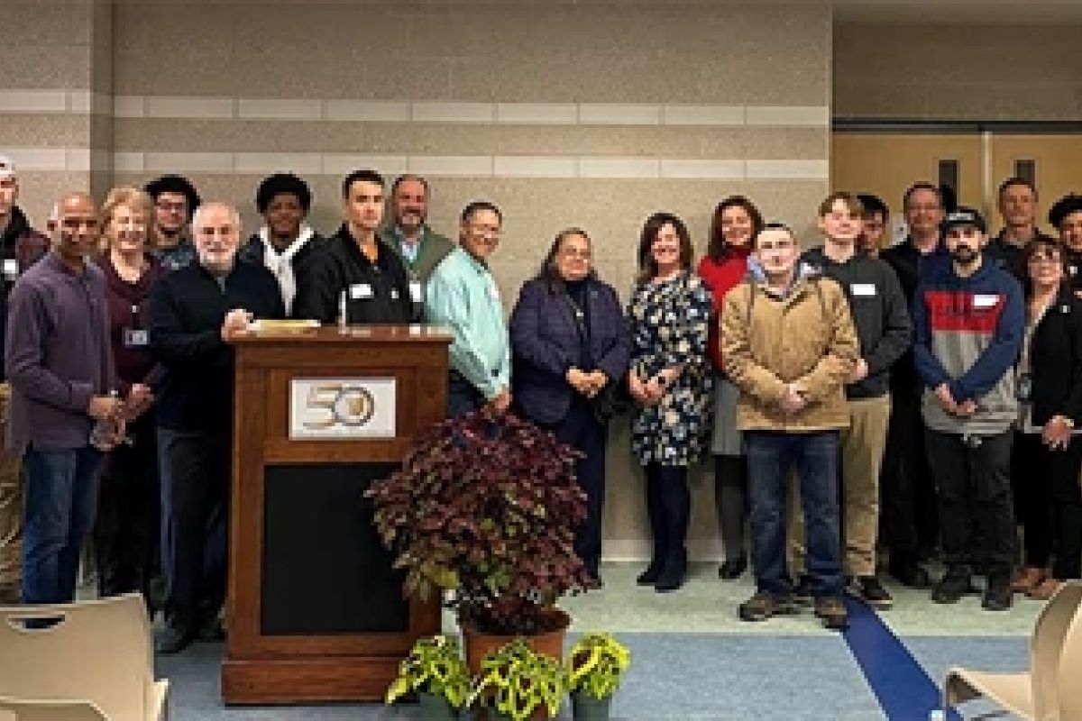 Naugatuck Valley Community College Welcomes New Manufacturing Class